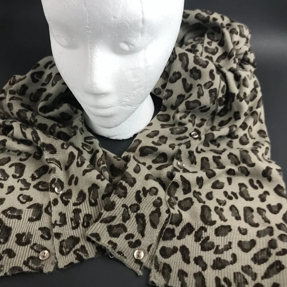 Multi-functional unbranded, cheetah print scarf/wrap